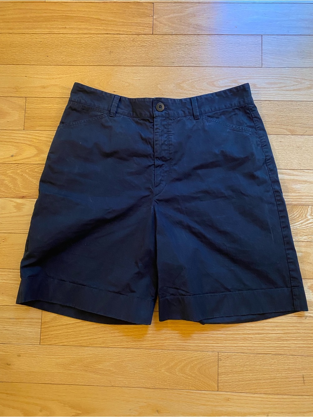 Lemaire Black Flat-Front Men's Shorts - Picture 2 of 4